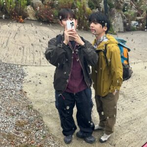 Jeong Se-woon Instagram - 오랜만이야 형
우리 초등학생 같다