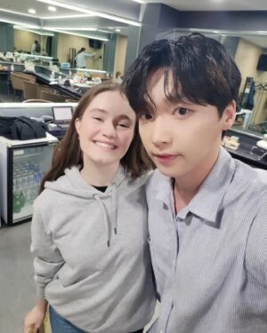 Jeong Se-woon Instagram - This can't be real!!!@!@#%%%&%#

음악으로 많은 위로를 받았던, 받고 있는, 받을! 뮤지션 시그리드의 공연.

같은 날 공연하고 또 공연 구경하고.. 진짜 너무 행복하다!!!! 

It was really really really glad to meet you guys in Korea
I'm a really really really big fan of your music! I’m always supporting you!

Sigrid, Kasper, Liva, Sondre, Peder 
You are the besttttt!

더 막 적고 싶지만 여기서 멈출게요