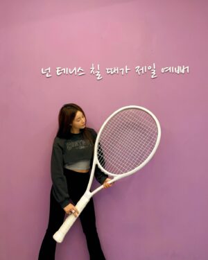 Jeong Seo-ha Instagram - 테린이는 지금..
격하게 
테니스를 치고싶다…🎾 

#공부중 #쉬는시간