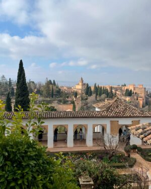 Jeong Seo-ha Instagram - How Sweet 🖤 

또가즈아~~~~~✈️

날아가즈아~~~~🦋

#spain #spain🇪🇸 

꺼내먹어요 .소중한 추억을