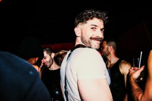 Jeremy Crittenden Instagram - But who could harness him? Still buzzing from #shesariot

📸 @felipeespinal 

@silencionyc last Thursday, we danced until the end. Thanks to @derycktodd for inviting me to be one your hosts. ‘Twas so fun. 

❤️ to my friends who all came out and partied. ❤️ to all the new friends. Easily one of my favorite nights out. 

#gaydaddies #derycktodd #nycnights #silencio #gay #gaynyc #lgbtqia #jcritty