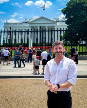 Jeremy Crittenden Instagram - Honored and grateful to be welcomed to the @whitehouse  for this incredible Pride celebration. 🌈 ya gurl isn’t a citizen, so I’d be lying if I said this didn’t feel special. 

Our community’s place on the South Lawn next year is uncertain, but today, I celebrate and cherish this inclusivity. 

Sincerest thanks to @whitehouseope46 @flotus @secretarypete. And to my dear fellow #CanadiansinNYC @petertamlin and @daviebob for coming on another adventure. 

🏳️‍🌈 #Pride #LGBTQ #Equality #WhiteHousePride