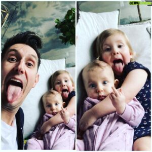 Jérémy Demay Instagram - « Comment vous vous sentez que papa soit rentré après 1 semaine à @bigbrothercelebrites ? »