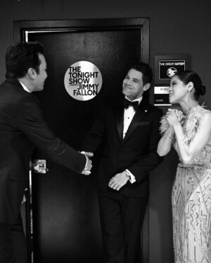 Jeremy Jordan Instagram - @bwaygatsby is here tonight to perform “My Green Light”! #FallonTonight 

📷 @toddowyoung