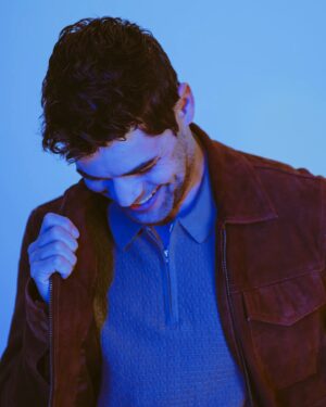 Jeremy Jordan Instagram - Hey everyone! I'm back on Cameo for the holidays! Hit me up for a personalized video for yourself or a loved one!

IMPORTANT: Make sure you book online, not on the app! 

24 hour option available as well 🥰⭐🎁

*LINK IN BIO*