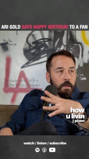Jeremy Piven Instagram - Our voicemail is up and running… Click the link in our bio and leave your own for Jeremy to answer!