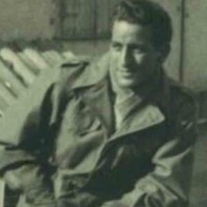 Jeremy Piven Instagram - Not only was he the greatest crooner of his time Tony Bennett while in the army liberated the prisoners of the concentration camp at 
Dachau. Sinatra even called him the greatest singer ever. He lived a full, beautiful life and did it all. May his memory be a blessing. #tonybennett