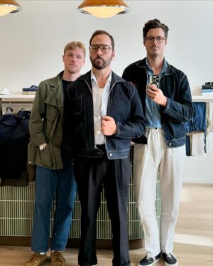 Jeremy Piven Instagram - First stop in Melbourne… Time to clean up with my guys from @informale_  before my show Tuesday! 
Mention them for a free meet & greet! Jeremy-piven.com
For tix @palaistheatre 8:00 #melbourne #standupcomedy