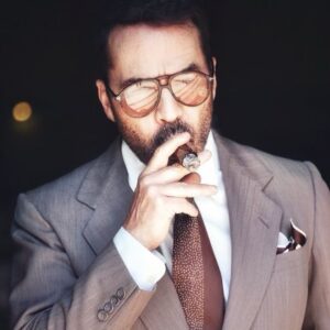 Jeremy Piven Instagram - Smoke break here on set … Hit me with your review on my new JPIV Robusto. Get ‘em at Luxurycigarclub.com  let me know ! 
Thanks