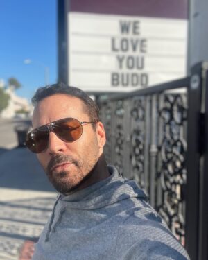 Jeremy Piven Instagram - Celebrating the life of Budd Friedman the man who created The Improv in NY in 1963 . Originally it was a place where people could go and hang out and entertain their friends. A true celebration of freedom of speech… I’ve been honored to play his stages all over the country. They’ve become family to me and it’s an Honor every time I get up on one of the stages.
Thank you good sir …