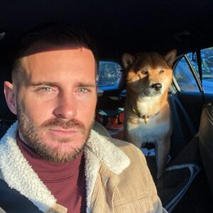 Jérémy Samat Instagram - Mon GINKO, mon meilleur ami, mon fils, ma vie 🐶 
Les animaux méritent tellement plus de considération que les humains
Vous aussi vous considérez votre chien comme moi?
