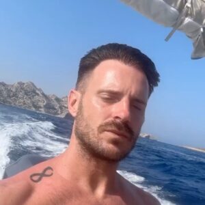 Jérémy Samat Instagram - 📍Marseille ☀️