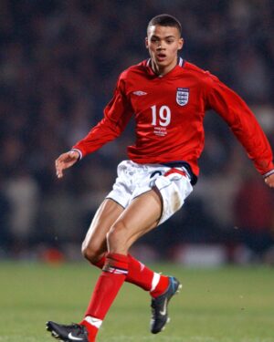 Jermaine Jenas Instagram - What about… the debut.. the assist.. the boots.. and the mom to go with it all…. Just need a better result against the Aussies tonight 😂🙌🏽