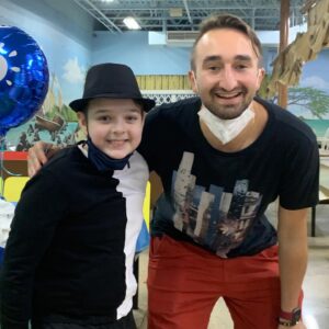 Jerome Aceti Instagram - I was so lucky to get to spend the day with my friend Lucas! @childrensdreamfund is amazing for putting this together and I feel so humbled and fortunate to have been a part of it! We had an absolute blast at the arcade today! Lucas practically bankrupted the arcade with his ticket winnings 😂 @therealrpm is cool too