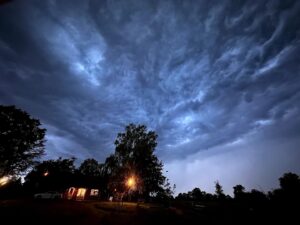 Jérôme Bertin Instagram - Quand l’orage arrive. On se croirait presque dans un film de Tim Burton…