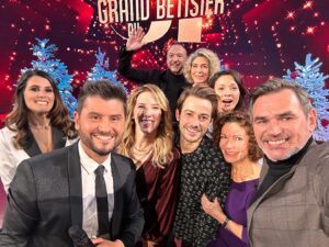 Jérôme Bertin Instagram - #rendezvous dimanche 21h sur @tf1 pour le #grandbêtisier avec les copains @leafrancoisoff @sylvieflepp @jeremycharvet @moondailly et bien sûr @tof_beaugrand et @karineferri