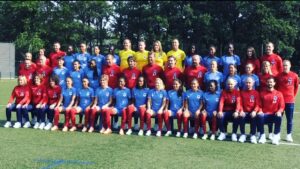 Jérôme Bertin Instagram - Allez les #Bleues ! De tout cœur avec cette merveilleuse équipe qui va nous faire rêver pour cette coupe du monde qui commence aujourd’hui. Pressé de voir le France-Brésil ;) une énorme pensée pour @griedgeouu qui se remet d’une grave blessure. Elle va manquer. Mais toute l’équipe de #pblvofficiel est avec toi. #allezlesbleues #fff #cdm2023 #pblv