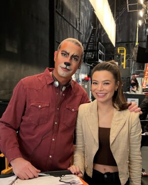 Jerry Trainor Instagram - Some bts of todays episode of iCarly!!! This one was so fun because I had all the power as director. And I wielded that power like a tyrant! Muahahahaha! Special thanks to @nathankress, Phill Lewis, and Tom Doak for making me look competent. And @harryhannigan for the hilarious script! #paramountplus #icarly