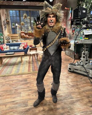 Jerry Trainor Instagram - Some bts of todays episode of iCarly!!! This one was so fun because I had all the power as director. And I wielded that power like a tyrant! Muahahahaha! Special thanks to @nathankress, Phill Lewis, and Tom Doak for making me look competent. And @harryhannigan for the hilarious script! #paramountplus #icarly