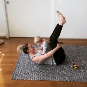 Jess Weixler Instagram - Abdominal training. when you work out it’s very important to find a partner who pushes you. Takes your body right to the edge of its sweaty limits. #tightabs #quarintineworkout #darkrootsblondehair