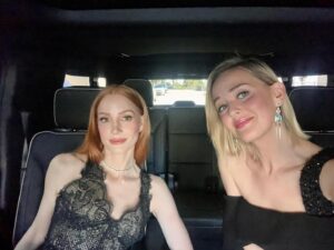 Jess Weixler Instagram - To the @sagawards with my bestie @jessicachastain ✨ 
Just a beautiful night of appreciating actors! What a year. I’m so proud to be a member of this community and surrounded by such strong and inspiring artists. 
Thank you @jaredengstudios for styling me in @saiidkobeisy @hanut101 @kallatijewelry