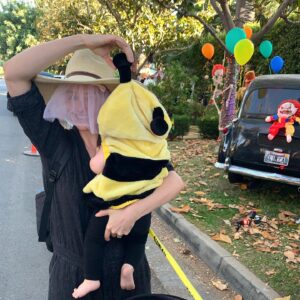Jess Weixler Instagram - Happy Halloween!!!! 🐝keeper 4eva