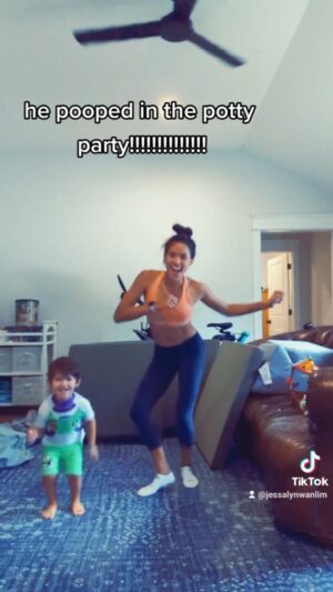 Jessalyn Wanlim Instagram - omg he did it! #pottyparty #pottytraining ning #toilettraining #toddler #poop #pottytime