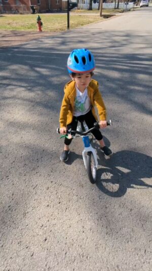 Jessalyn Wanlim Instagram - @woombikesusa for the win! Thank you for making reliable bikes in super awesome colors💙
.
.
.
.
.
.
.
 #woommagicmoments #woombikesusa #woombikes #toddlerlife #activetoddler #outdoorlife #bikelife #parenthood #momlife #boymom