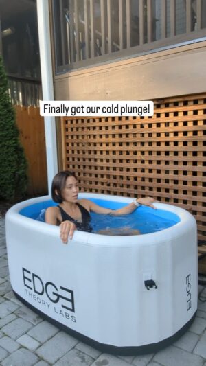 Jessalyn Wanlim Instagram - COLD PLUNGE BABY! @edgetheorylabs 
.
.
.
#coldplunge #wellness