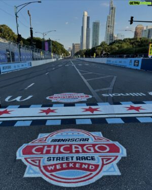 Jesse Jackson Instagram - Thank you, @nascarchicago , for your incredible hospitality and for making this experience unforgettable! 🏁🏎️🏎️#NascarChicago #Racing #chicago #jessejackson #keephopealive