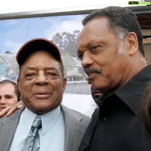 Jesse Jackson Instagram - A true GIANT and a true friend. I admired him, greatly. Willie Mays will live as long as we remember him. He was an MLB Hall of Famer center fielder. The “Say hey kid”  was also a two-time NL MVP (1954 and 1965), a 24-time All-Star (he won the All-Star Game MVP in 1963 and 1968), and won 12 Gold Glove Awards in center field. He led the league in home runs four times, stolen bases four times, slugging percentage five times, total bases three times and triples three times. He was awarded the Presidential Medal of Freedom in 2012. May he rest in heavenly peace. 🙏🏽🕊️🥎