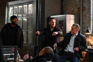 Jesse Lee Soffer Instagram - Guys, I directed tonight’s episode of ChicagoPD so it’s VERY special to me. It would mean a lot to me if you all watched along with me! See you there, 10/9 central on NBC