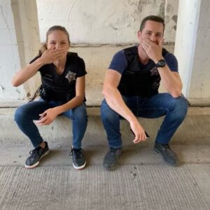 Jesse Lee Soffer Instagram - Greetings from set!! Who’s watching #ChicagoPD tonight?!