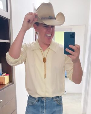 Jesse McCartney Instagram - Giddy-up! I’m Heading to @stagecoach this weekend for the first time! Don’t think I’ve ever done a music festival as a spectator, but the line-up looks insane! How bout your boy in a cowboy hat?  They said Friday’s theme is double denim, but I’m too afraid to post the photo of me in overalls 😂 😜 🤠