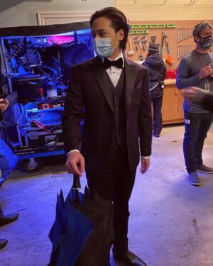 Jesse Rath Instagram - The name’s 5... Brainiac-5 👽🔫
#supergirl
#brainiac5