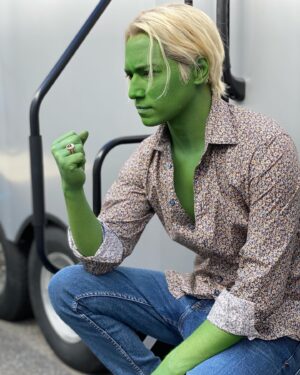 Jesse Rath Instagram - Mini trailer-steps photoshoot of Brainy in his casual green look. 🤖✅ @supergirlcw 

#supergirl #cw #brainy #brainiac #wb #arrowverse #brainiac5 #warnerbros #legionofsuperheroes #dc #dceu #longlivethelegion