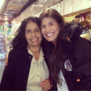Jessica Aguilar Instagram - Mi héroe 💐 Feliz Día De Las Madres Mamá 💐Siempre inspirándome a sigue adelante. Gracias por todos los sacrificios. Te Amo!
•
Hope all the Mother’s around the globe had & have a lovely one! 
.
.
.
.
.
.
#FelizDiaDeLasMadres #HappyMothersDay #MexicanaMothersDay #AmoEterno 💐