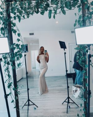 Jessica Allain Instagram - Late post