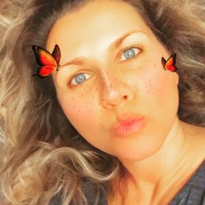 Jessica Boehrs Instagram - Finally spring! 🦋 

#springtime #imissedyou #thereyouare #happygirl