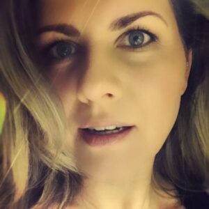 Jessica Boehrs Instagram - The older you get, the better you get. Unless you're a cookie. 

#nomnom #cookies #fortysomething