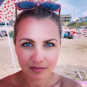 Jessica Boehrs Instagram - B.E.A.C.H.
Best Escape Anyone Can Have.

#heliophilia #lifeisbetteratthebeach
