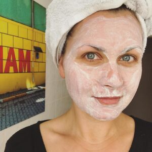 Jessica Boehrs Instagram - Good mooorning! 
#nomakeup #today #fresh #start #beauty #wellness @cocunat_de