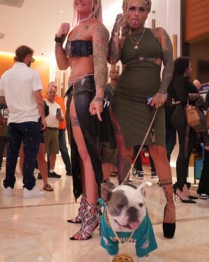 Jessica Borga Instagram - My dawg! 😜 The Mother F***in Bare Knuckle Fighting Championship Mascot in the house Friday night in Hollywood FL at the Hardrock!!!! ❤️‍🔥👊
