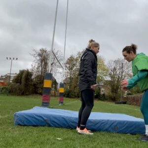 Jessica Fostekew Instagram - #sturdygirlclub is back TONIGHT 6.30pm on @bbcradio4 and it’s all about RUGBY 🏉🔥🙌🏻 🌹🏆 

Featuring the wisdom of 💫 @redrosesrugby legends @maggiealphonsi as well @vickyfleetwood_ who these videos prove is also the MOST patient, kind and brilliant teacher 🤣😂😅

Me and my boy child now big big fans of watching women be AMAZING at this 🙌🏻🙌🏻🙌🏻🔥🙌🏻🔥 sport 🏉 ❤️ 

Sidenote: I personally think this episode is one of the funniest bits of comedy I’ve ever made. So there.