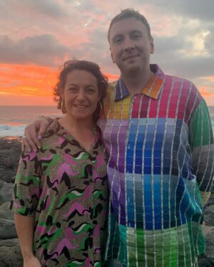 Jessica Fostekew Instagram - My episode of #travelman 48 hours in Lanzarote with actual BEST BOY @joelycett is on @channel4 TONIGHT at 8.30pm. Ready your laughing tackle. 

I. Had. The. Time. Of. My. Life. ❤️‍🔥🌋🧘🏼‍♀️🐕☀️🐠🙌🏻