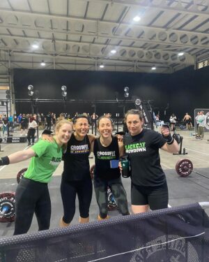 Jessica Fostekew Instagram - STURDY GIRL CLUB - Series 2 kicks off TONIGHT on @bbcradio4 at 6.30pm 

Then on @bbcsounds 

I’m proud as FLIP of this series. Episode ONE is about your friend (or enemy) and mine: CROSSFIT. 🥰💫🏋🏻‍♀️ 🤸🏻‍♀️ You don’t need any interest in it already to enjoy, hopefully - it’s just jokes in a row 💋 

Featuring wisdom from 💪🏻👸🏼👸🏻 @lucycampbell5 @stellabartram_mc and @nicolalouisestiddard 

Included videos and pictures from every stage of the journey including a 😂 slow mo one of my very first kipping pull up 😛