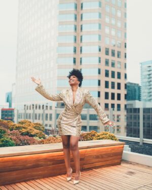 Jessica Frances Dukes Instagram - My First Emmys Weekend!!!! Here we Go! Event 1! Headed to celebrate the fab nominees and especially my #Ozark & #Netflix fam at the #TelevisionAcademy’s Performers Nominee Celebration @televisionacad #emmys
#FashionStylist @mickeyboooom #styledbymickey 
#Suit: @marcbouwer 
#HairStylist @jtouch 
#MakeupArtist @_beatbeauty_ 
#NailTech: @dramaticnailsbyoniecia 
#Jewelry: @georginajewelryofficial 
#Photographer @mfortphoto 
#Gold #Rooftop