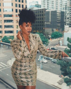 Jessica Frances Dukes Instagram - My First Emmys Weekend!!!! Here we Go! Event 1! Headed to celebrate the fab nominees and especially my #Ozark & #Netflix fam at the #TelevisionAcademy’s Performers Nominee Celebration @televisionacad #emmys
#FashionStylist @mickeyboooom #styledbymickey 
#Suit: @marcbouwer 
#HairStylist @jtouch 
#MakeupArtist @_beatbeauty_ 
#NailTech: @dramaticnailsbyoniecia 
#Jewelry: @georginajewelryofficial 
#Photographer @mfortphoto 
#Gold #Rooftop