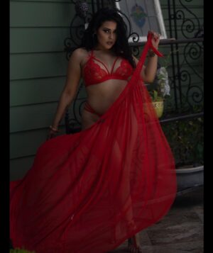 Jessica Franco Instagram - Things have been blurry… I’ve just been trying to go with the flow… 🥀 
•
Photog @getlitwithjuan @getlitadventures 
Mup @elithemakeupguy 
Assistant @popcorn_the_clown @daniel_thomas_art