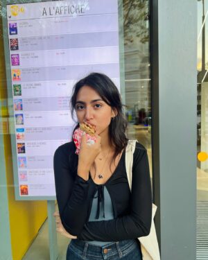 Jessica Garza Instagram - POV you pick a fight with your boyfriend in Rome so he takes you to Paris and buys you a crepe